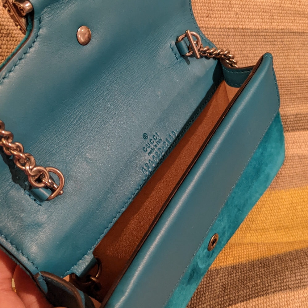 Gucci: Dionysus Super Mini Velvet Chain Crossbody Bag - Picture 7 of 9